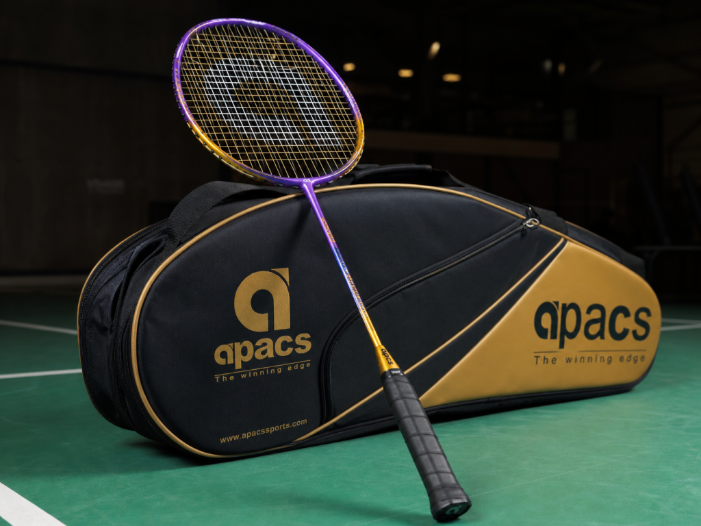 Apacs Terrific 318 badminton racket