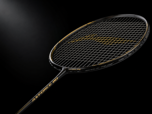 Li-Ning Axforce 80 badminton racket